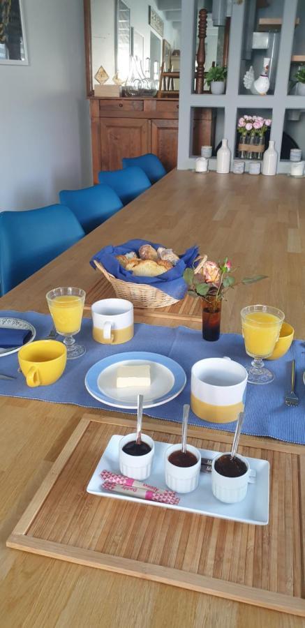 La Maison De Philomene Couette-café 4*